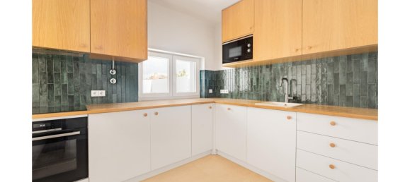 4 bedrooms Villa in Lisbon, Portugal No. 105985 16