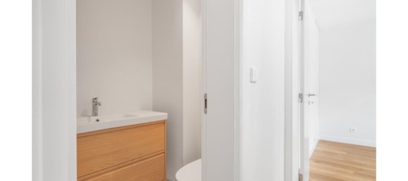 4 bedrooms Villa in Lisbon, Portugal No. 105985 45