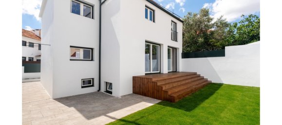 4 bedrooms Villa in Lisbon, Portugal No. 105985 23