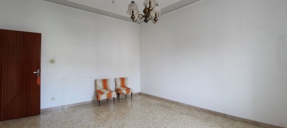 Квартира с 4 комнатами в Фучеккьо, Италия № 289682 11