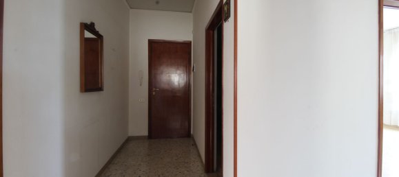 Квартира с 4 комнатами в Фучеккьо, Италия № 289682 7