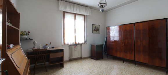 Квартира с 4 комнатами в Фучеккьо, Италия № 289682 13