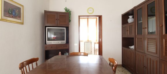 Квартира с 4 комнатами в Фучеккьо, Италия № 289682 18