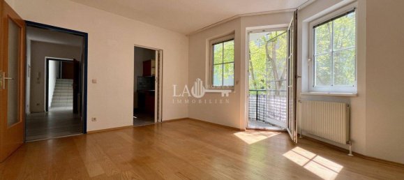 3-salle Appartement à Neunkirchen, Austria No. 132050 2