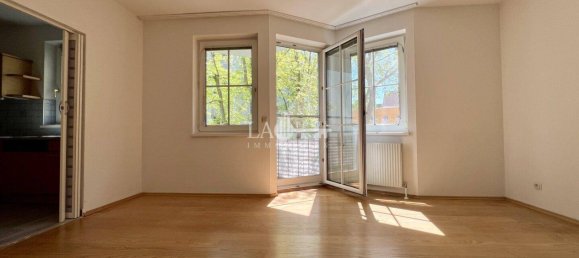 3-salle Appartement à Neunkirchen, Austria No. 132050 11