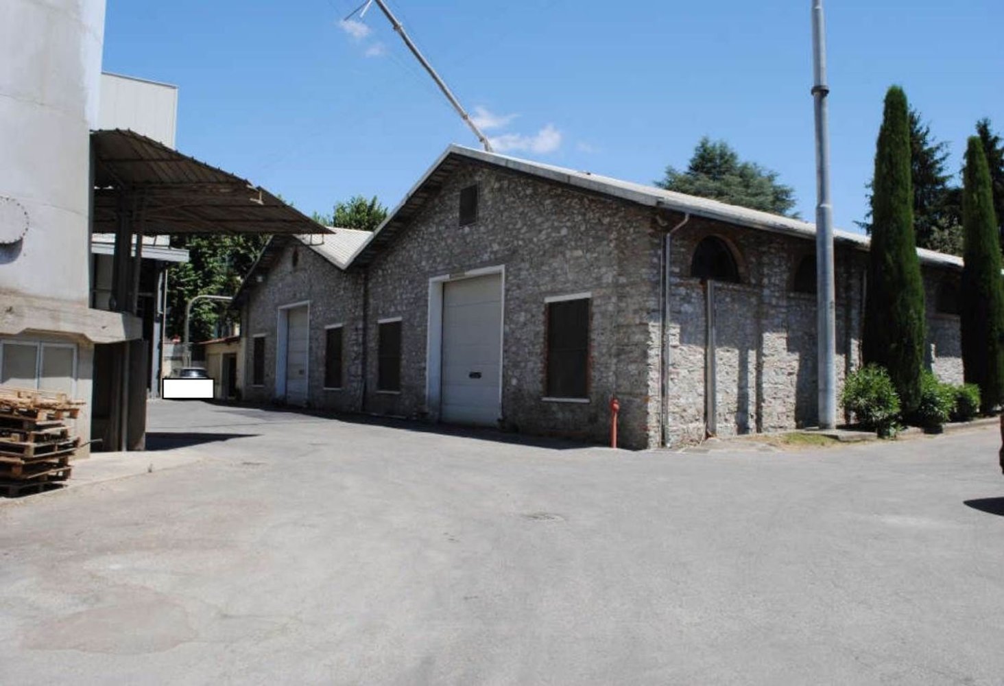 4908m² Warehouse in Lucca, Italy No. 362753