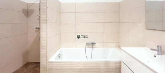 494m² Building in Portimao, Portugal No. 122153 7