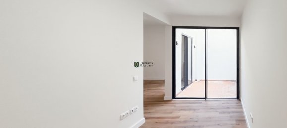 494m² Building in Portimao, Portugal No. 122153 9