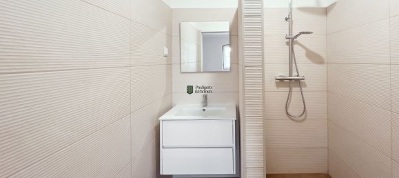 494m² Building in Portimao, Portugal No. 122153 16