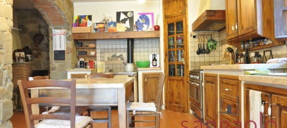 7 غرف نوم منزل في Pistoia, Italy رقم 313757 12