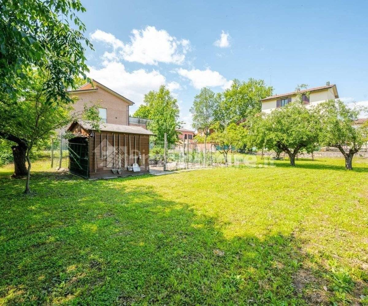 Grundstück in Reggio Emilia, Italy 1350m², Nr. 329135