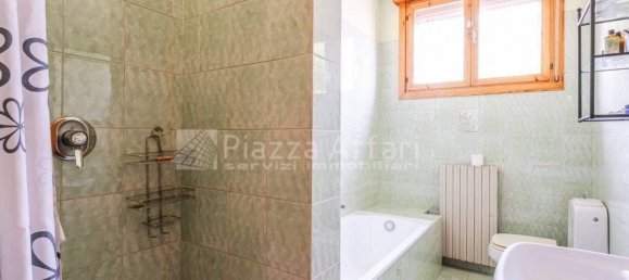 Grundstück in Reggio Emilia, Italy 1350m², Nr. 329135 9