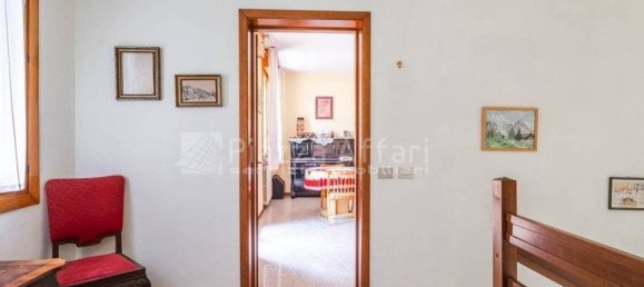 Grundstück in Reggio Emilia, Italy 1350m², Nr. 329135 10