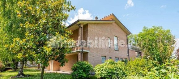 Grundstück in Reggio Emilia, Italy 1350m², Nr. 329135 3