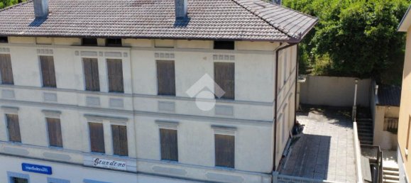 8 chambres Bâtiment à Udine, Italy No. 291879 3