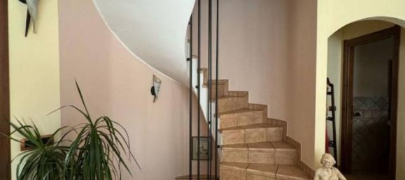 6 rooms Villa in Malnate, Italy No. 117219 21