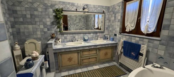 6 rooms Villa in Malnate, Italy No. 117219 32