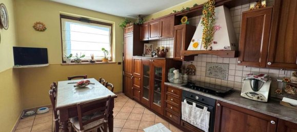 6 rooms Villa in Malnate, Italy No. 117219 11