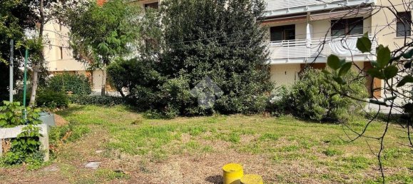 2 bedrooms Apartment in Venice, Italy No. 223209 3