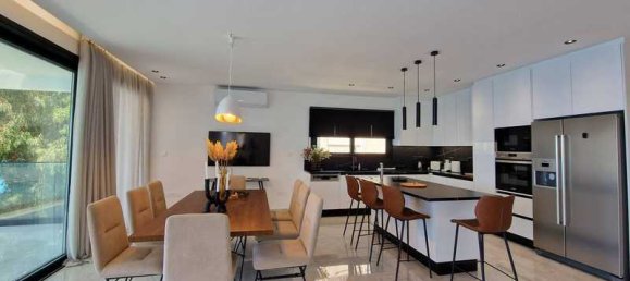 3 bedrooms Apartment in Germasogeia, Cyprus No. 10917 5