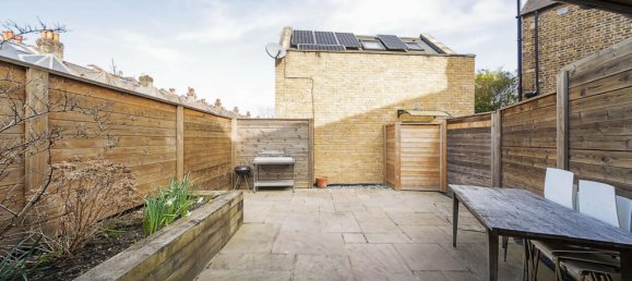 2 bedrooms Maisonette in London, United Kingdom No. 7676 8