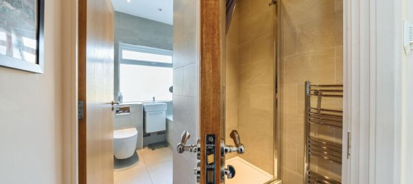 2 bedrooms Maisonette in London, United Kingdom No. 7676 10