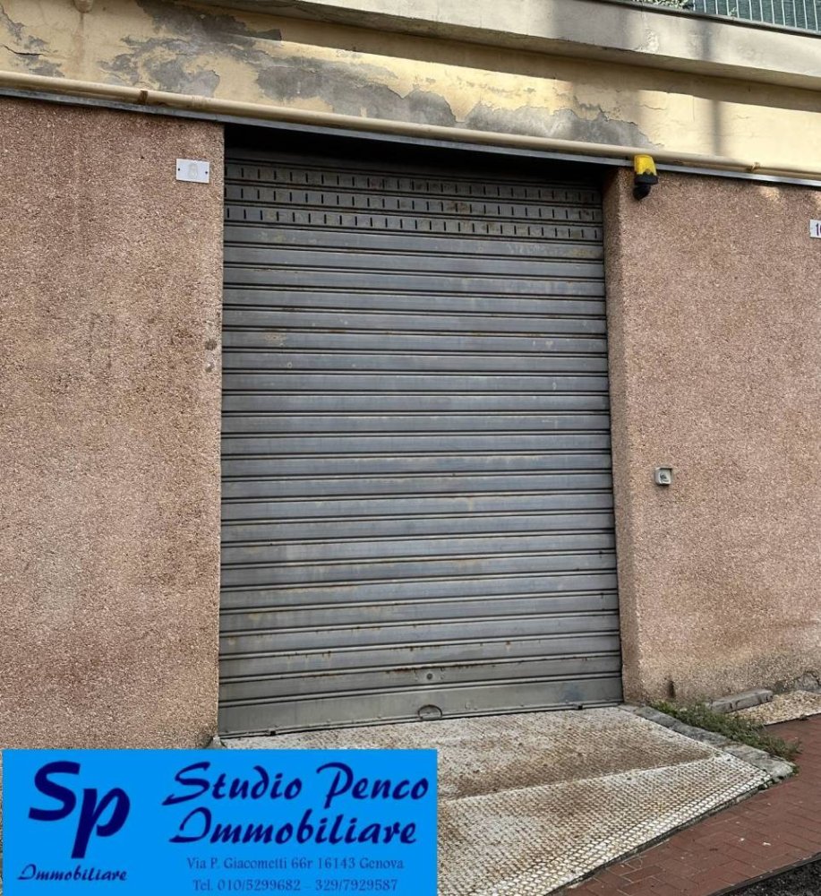Garaje en Genoa, Italy 16 m² No. 330480