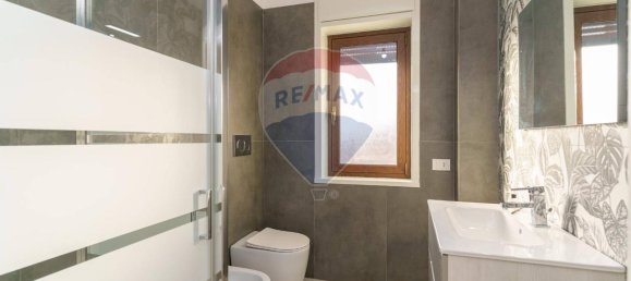 5 rooms Apartment in San Gregorio di Catania, Italy No. 37552 12