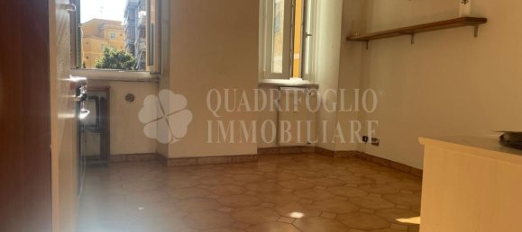 2 rooms Apartment in Rome, Italy No. 294894 9