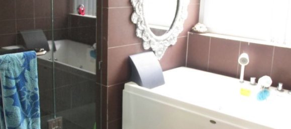 Villa de 5 dormitorios en Long Bien, Vietnam No. 4043 22