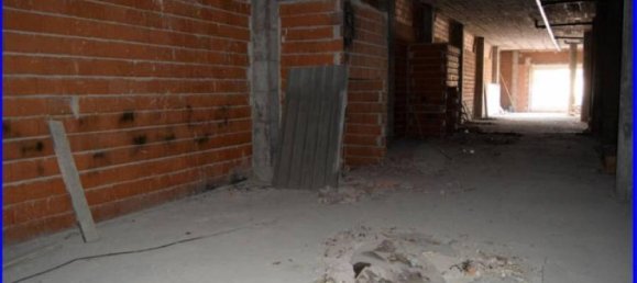 465m² Commercial property in Santomera, Spain No. 31972 13