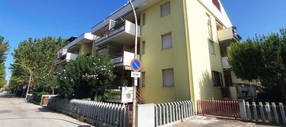 Garaje en Alba Adriatica, Italy 20 m² No. 85310 4