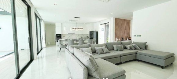 5 bedrooms Villa in Bang Tao, Thailand No. 13506 6
