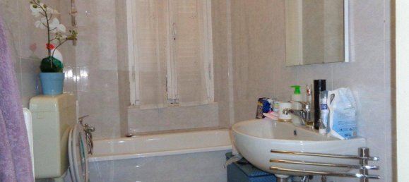 5 rooms Apartment in Altare, Italy No. 123909 7