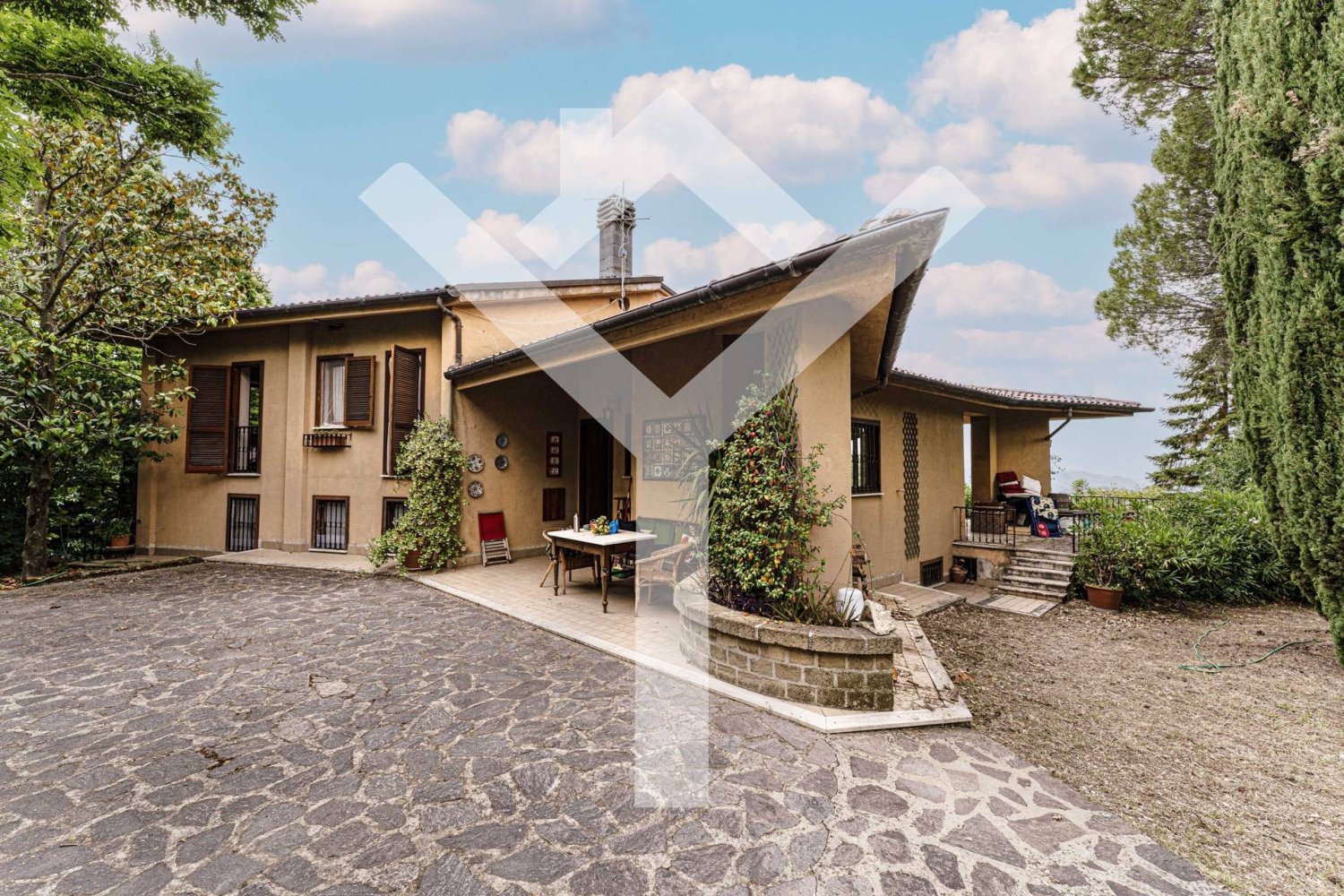 5 bedrooms Villa in Montopoli di Sabina, Italy No. 72583
