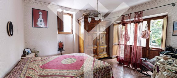 5 bedrooms Villa in Montopoli di Sabina, Italy No. 72583 11