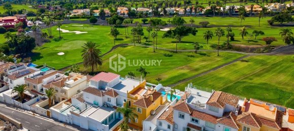 3 Schlafzimmer Villa in Adeje, Spain, Nr. 168105 2