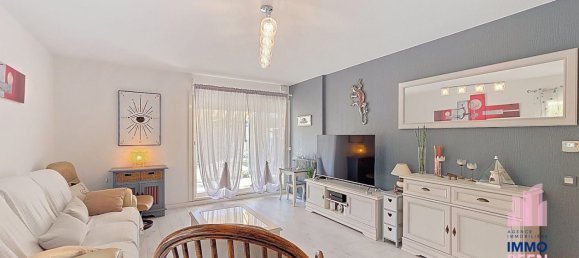 Dúplex de 4 dormitorios en La Seyne-sur-Mer, France No. 295113 3