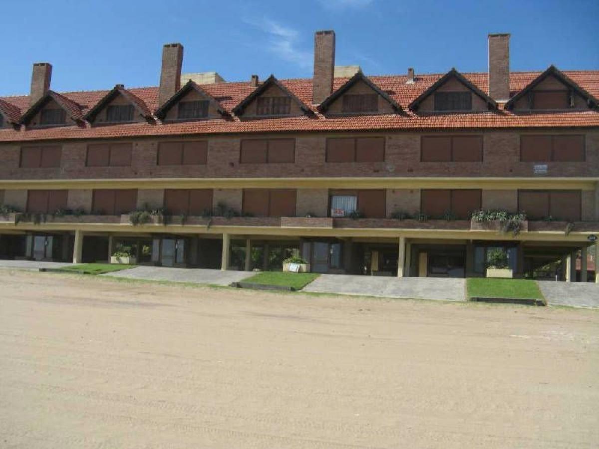 4 bedrooms Apartment in Mar del Plata, Argentina No. 80521