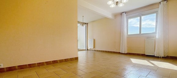 2 bedrooms Apartment in Sassenage, France No. 320866 6