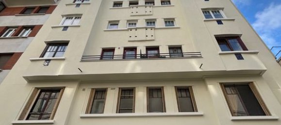 Studio in Paris, France No. 187964 10