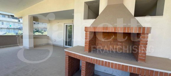 4 Schlafzimmer Penthouse in San Prisco, Italy, Nr. 344521 25