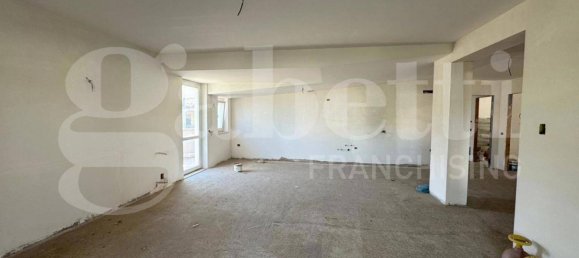 4 Schlafzimmer Penthouse in San Prisco, Italy, Nr. 344521 9