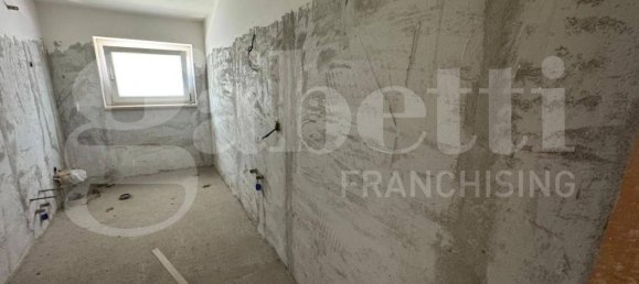 4 Schlafzimmer Penthouse in San Prisco, Italy, Nr. 344521 21