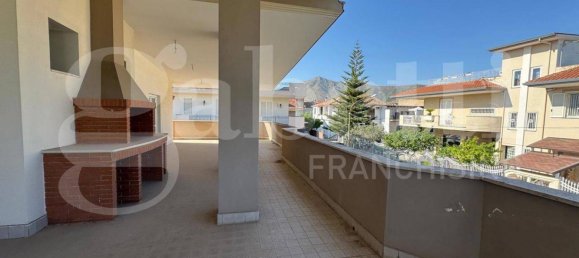 4 Schlafzimmer Penthouse in San Prisco, Italy, Nr. 344521 23