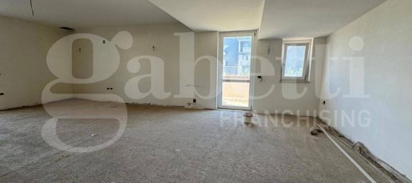 4 Schlafzimmer Penthouse in San Prisco, Italy, Nr. 344521 7