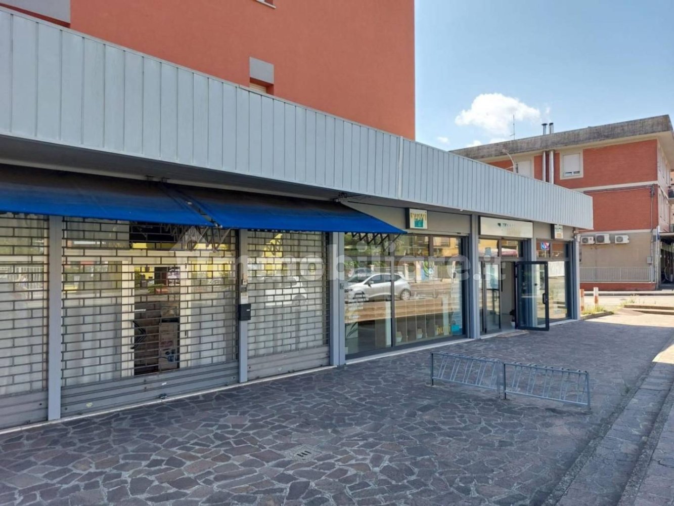 417m² Commercial property in Bologna, Italy No. 317031