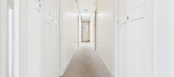 Studio in Paris, France No. 282422 6