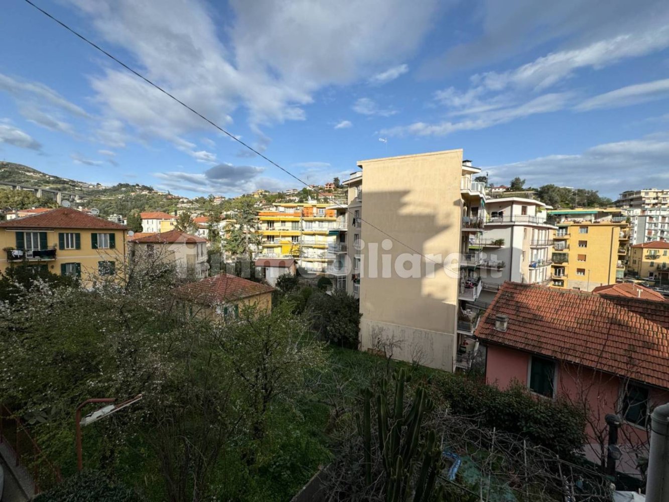 Квартира с 2 спальнями в Санремо, Италия № 163941