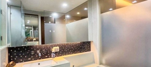 2 bedrooms Condo in Bangkok, Thailand No. 24520 8